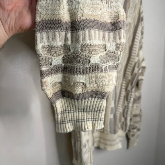 Cotton On Garments Coogi Style Men’s Size Large Tan Sweater Casual 3D Knit - Picture 2 of 6